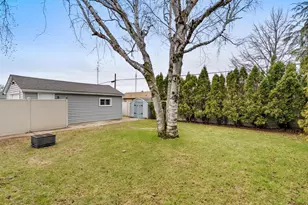 1318 S 24th St, Manitowoc, WI 54220 - Photo 20