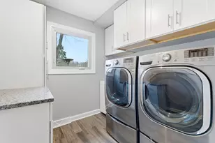 18760 Yorkshire Ln, Brookfield, WI 53045 - Photo 16