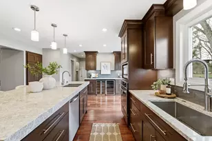 18760 Yorkshire Ln, Brookfield, WI 53045 - Photo 12