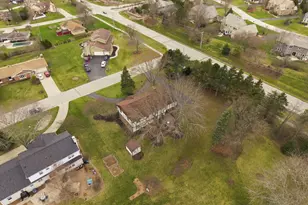 18760 Yorkshire Ln, Brookfield, WI 53045 - Photo 38