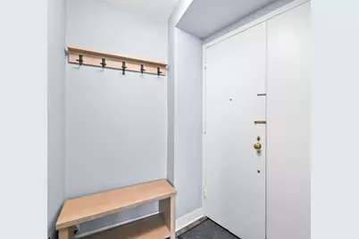 2525 S Shore Dr #2D, Milwaukee, WI 53207 - Photo 20