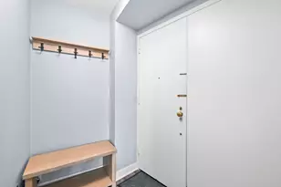 2525 S Shore Dr, Milwaukee, WI 53207 - Photo 20