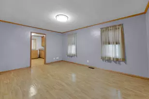 5811 39th Ave, Kenosha, WI 53144 - Photo 6