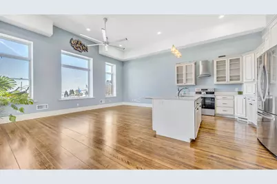 810 S 8th St, Manitowoc, WI 54220 - Photo 14