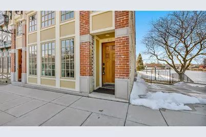 810 S 8th St, Manitowoc, WI 54220 - Photo 4