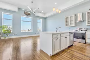 810 S 8th St, Manitowoc, WI 54220 - Photo 16