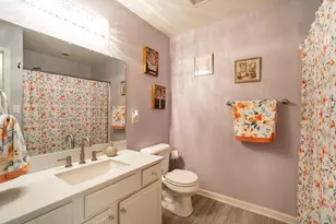 5201 S Tuckaway Blvd, Greenfield, WI 53221 - Photo 20