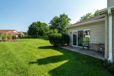 5201 S Tuckaway Blvd, Greenfield, WI 53221 - Photo 4