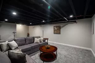 5201 S Tuckaway Blvd, Greenfield, WI 53221 - Photo 26