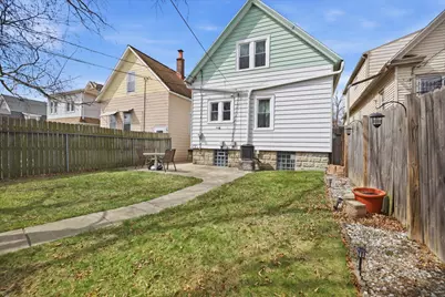 1534 S 32nd St, Milwaukee, WI 53215 - Photo 26