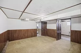 1534 S 32nd St, Milwaukee, WI 53215 - Photo 24