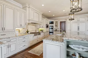 1264 Mary Hill Cir, Hartland, WI 53029 - Photo 6