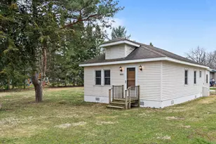 N1461 Jasmine Dr, Bloomfield, WI 53128 - Photo 2