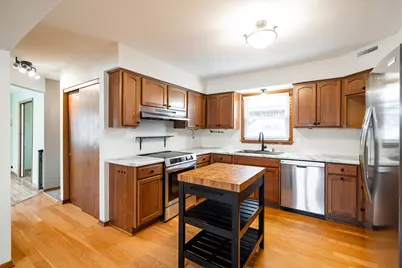 132 W Juniper Dr, Grafton, WI 53024 - Photo 8