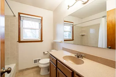 132 W Juniper Dr, Grafton, WI 53024 - Photo 22