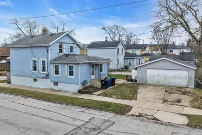 1240  Erie St, Racine, WI 53402 - Photo 4