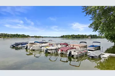 726 W Wisconsin Ave, Oconomowoc, WI 53066 - Photo 4