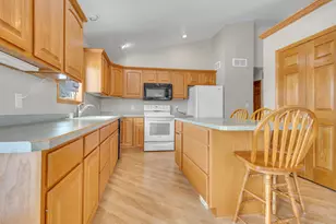 126 Southgate Dr, Eden, WI 53019 - Photo 10