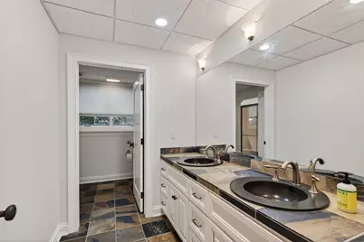 14095 N Pine Bluff Rd, Mequon, WI 53097 - Photo 34