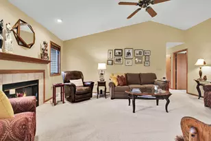 2508 Fox River Pkwy, Waukesha, WI 53189 - Photo 4