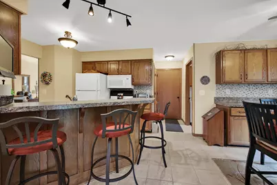 2508  Fox River Pkwy, Waukesha, WI 53189 - Photo 10