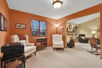 2508  Fox River Pkwy, Waukesha, WI 53189 - Photo 8