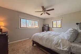 W158N5725 Elmway Dr, Menomonee Falls, WI 53051 - Photo 16