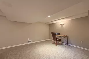 W158N5725 Elmway Dr, Menomonee Falls, WI 53051 - Photo 26