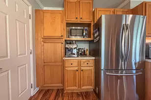 W158N5725 Elmway Dr, Menomonee Falls, WI 53051 - Photo 14