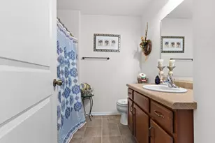 9502 W Parkland Ct, Milwaukee, WI 53224 - Photo 20