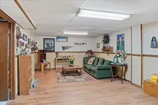 649 Edgewood Dr, Burlington, WI 53105 - Photo 18