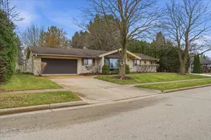 649 Edgewood Dr, Burlington, WI 53105 - Photo 22