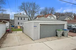 2058 S 36th St, Milwaukee, WI 53215 - Photo 8