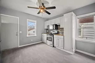 2058 S 36th St, Milwaukee, WI 53215 - Photo 14