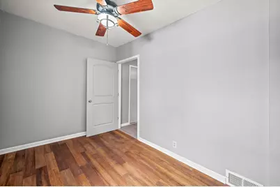 2058 S 36th St, Milwaukee, WI 53215 - Photo 20