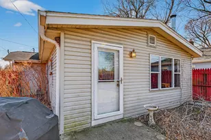 313 W Roberta Ave, Waukesha, WI 53186 - Photo 4