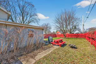 313 W Roberta Ave, Waukesha, WI 53186 - Photo 26