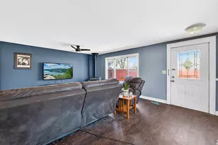 313 W Roberta Ave, Waukesha, WI 53186 - Photo 6