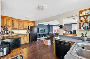 313 W Roberta Ave, Waukesha, WI 53186 - Photo 12