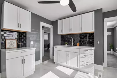 3815 N Vel R Phillips Ave, Milwaukee, WI 53212 - Photo 22