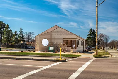 1600  Losey Blvd, La Crosse, WI 54601 - Photo 2