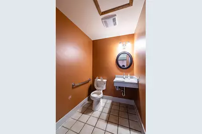1600  Losey Blvd, La Crosse, WI 54601 - Photo 10
