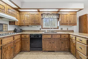 7224 Maple Ln, Hartford, WI 53027 - Photo 4