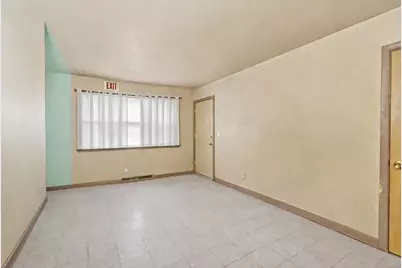 6107 W Leon Ter, Milwaukee, WI 53218 - Photo 26