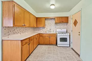 6107 W Leon Terrace, Milwaukee, WI 53218 - Photo 10