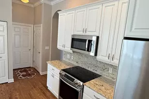 W233N3088 Oakmont Ct, Pewaukee, WI 53072 - Photo 10