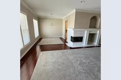 W233N3088  Oakmont Ct, Pewaukee, WI 53072 - Photo 6