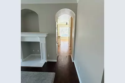 W233N3088  Oakmont Ct #B, Pewaukee, WI 53072 - Photo 8