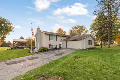 W275S8960  Hidden Lakes Dr, Vernon, WI 53149 - Photo 1