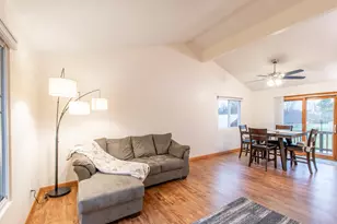 W275S8960 Hidden Lakes Dr, Vernon, WI 53149 - Photo 6